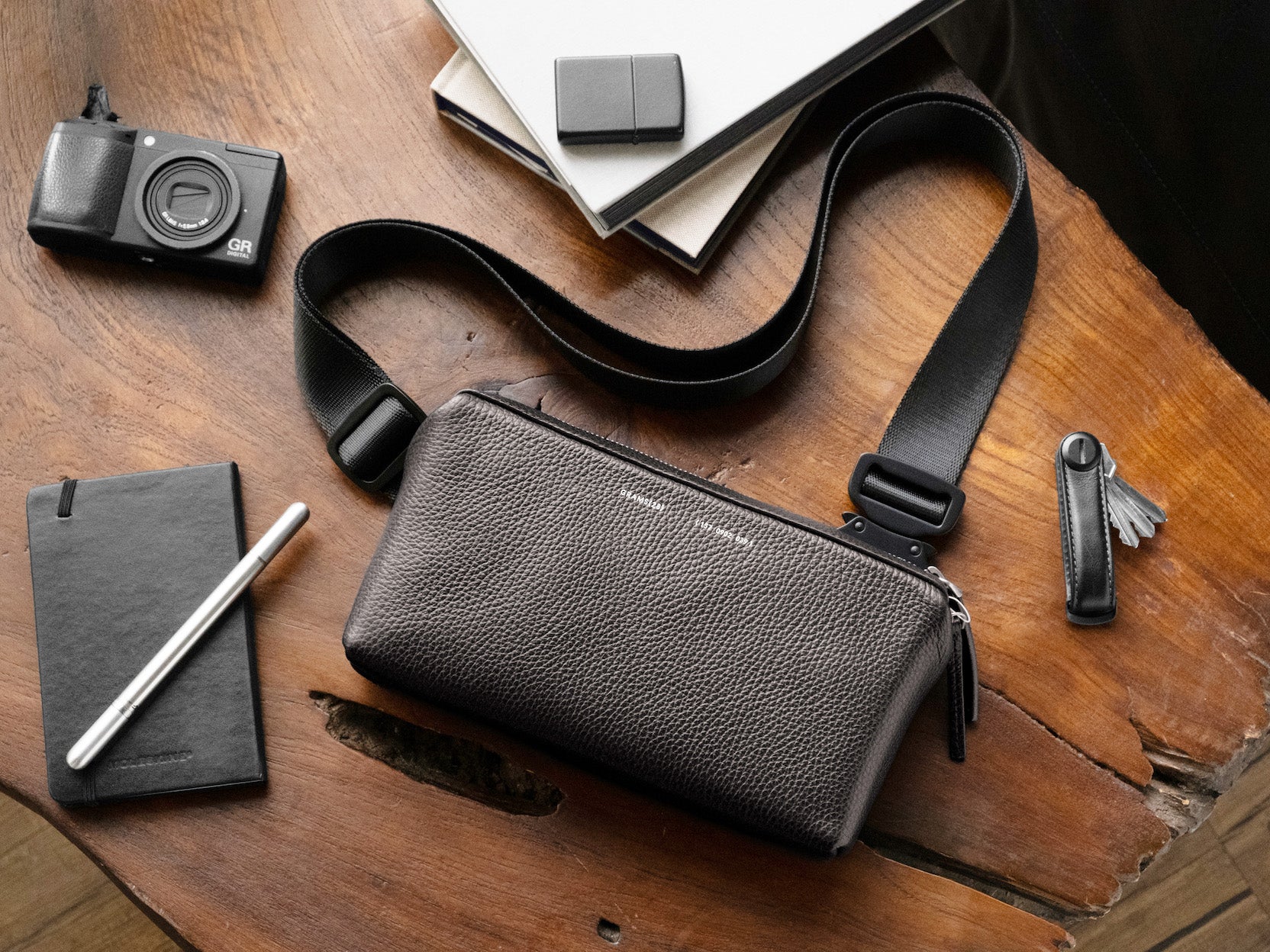157 Essential Sling Tasche