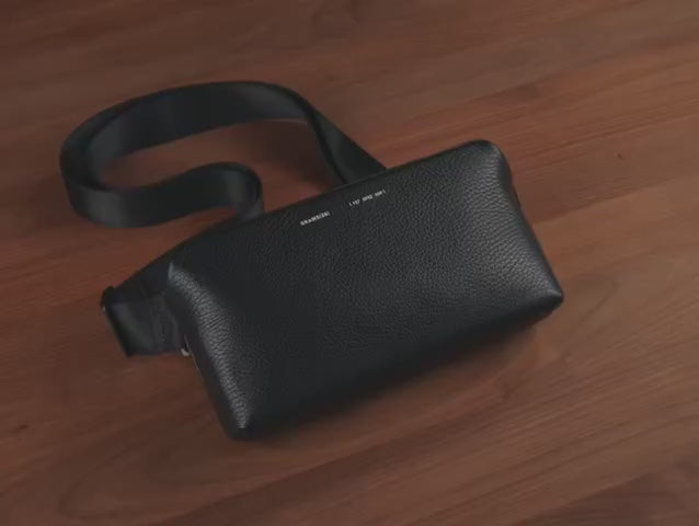 157 Essential Sling Tasche