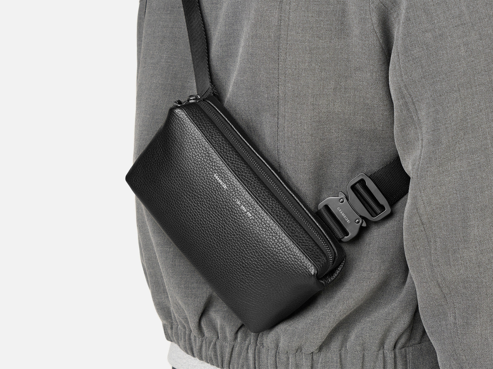 157 Essential Sling Tasche